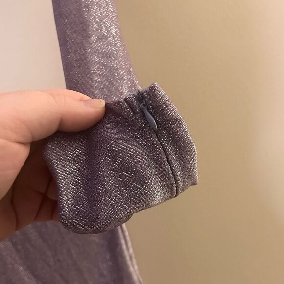 Bronx and Banco Amara Metallic Lilac Cut Out Gown Size Medium - Picture 6 of 13